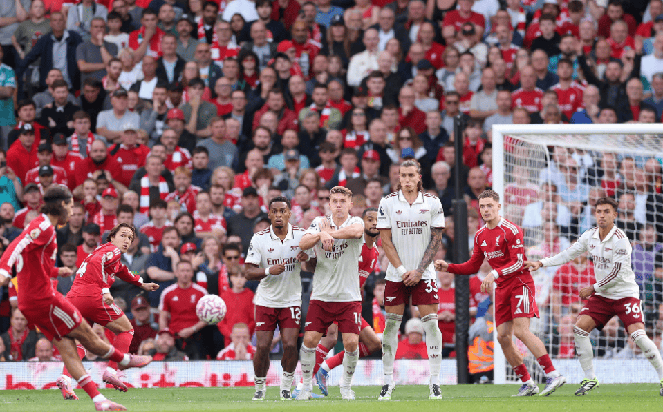 连救4个局点轰6-0！王曼昱打出窒息逆转，第三局直接打崩对手