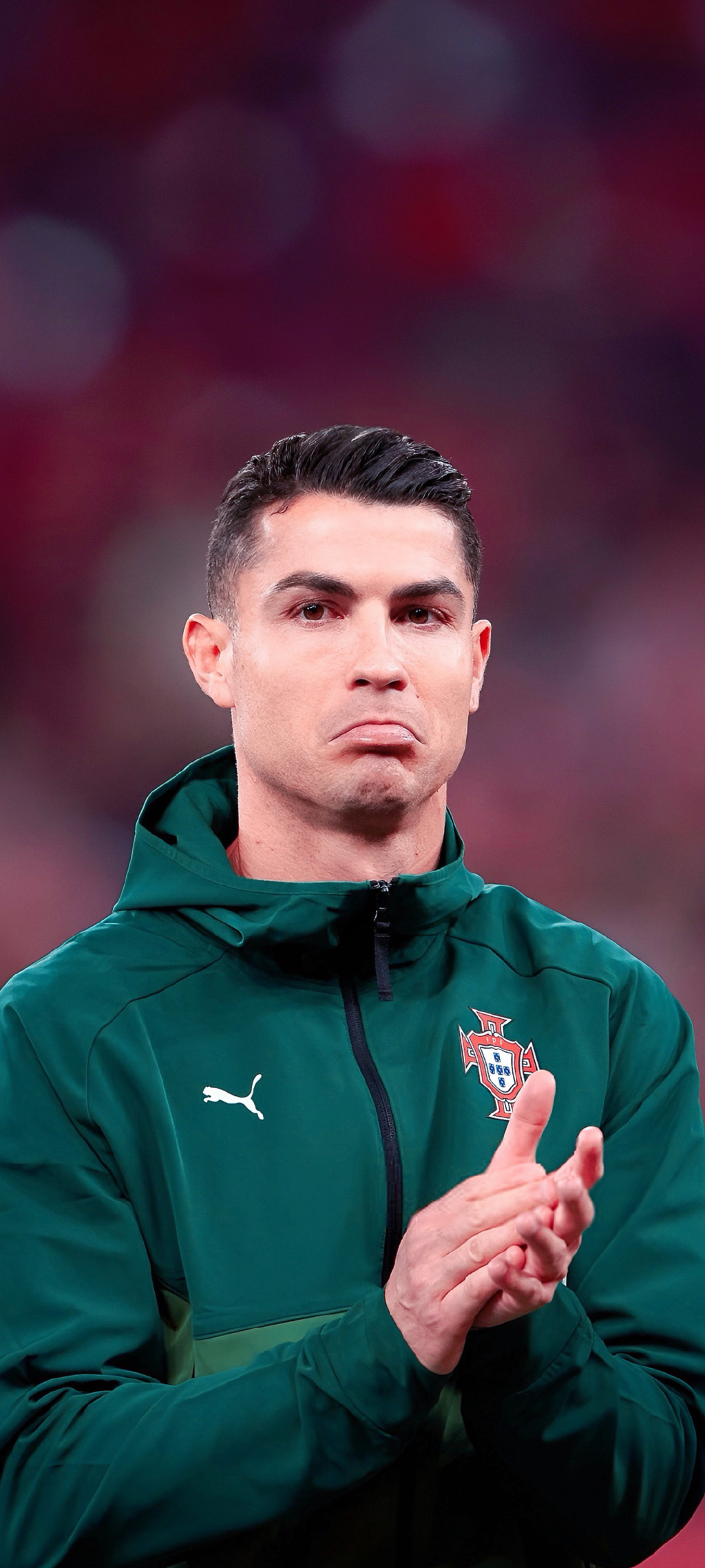 赫内斯：孔帕尼有两三个优点，他只谈论足球不给记者提供素材